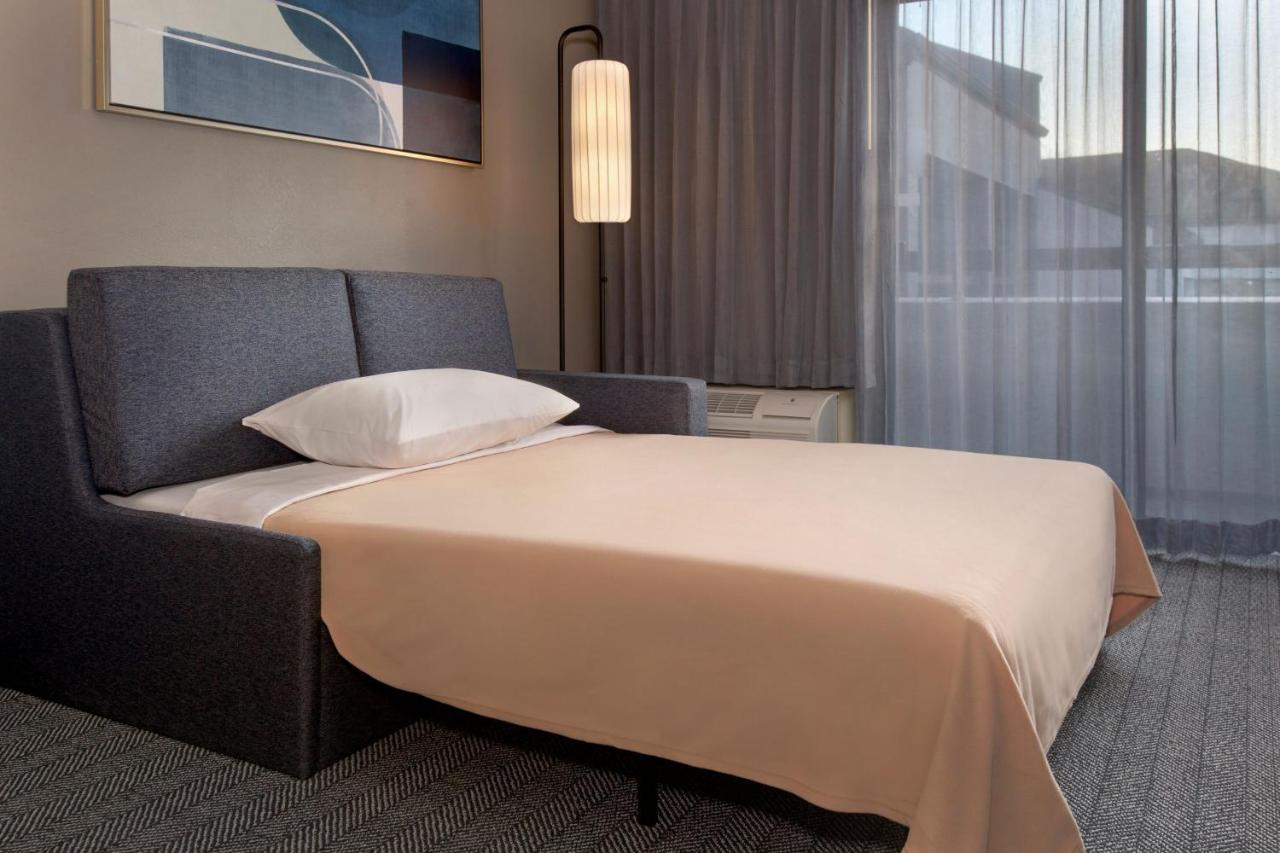 Courtyard By Marriott Tarrytown Westchester County Екстер'єр фото